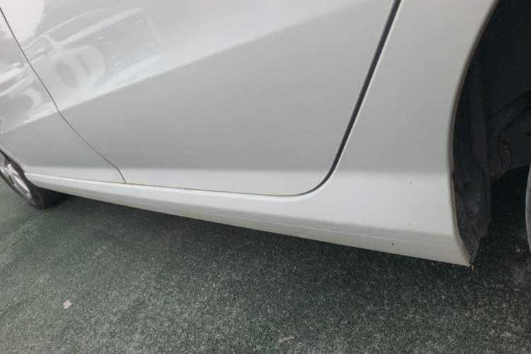 Used Peugeot 308 2014 Enjoyment Edition Classic 1.6L Automatic Fashion Model Left Side Sill