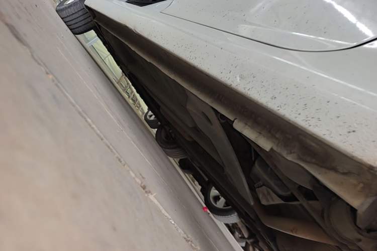 Used Peugeot 308 2014 Enjoy Edition Classic 1.6L Manual YouShang Model Left Side Sill