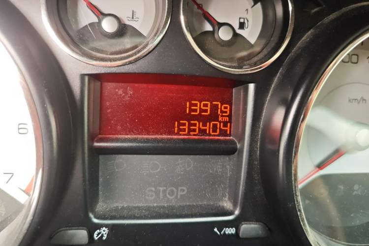 Used Peugeot 308 2014 Enjoy Edition Classic 1.6L Automatic Premium Model Odometer Close Up