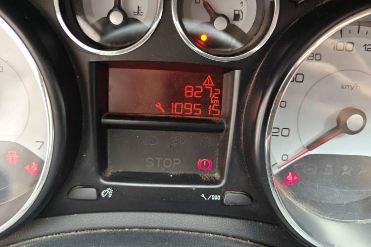 Used Peugeot 308 2014 Enjoy Edition Classic 1.6L Manual Fashion Model Odometer Close Up