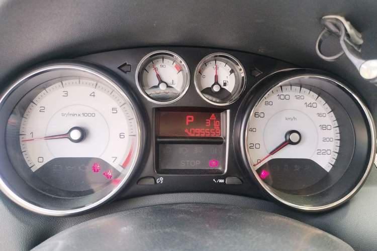 Used Peugeot 308 2014 Enjoy Edition Classic 1.6L Automatic Premium Model Odometer Close Up