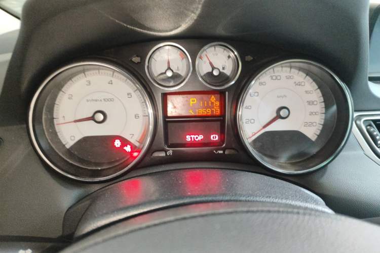 Used Peugeot 308 2014 Enjoy Edition Classic 1.6L Automatic Premium Model Odometer Close Up