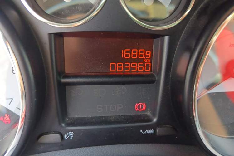 Used Peugeot 308 2014 Enjoy Edition Classic 1.6L Manual Fashion Model Odometer Close Up