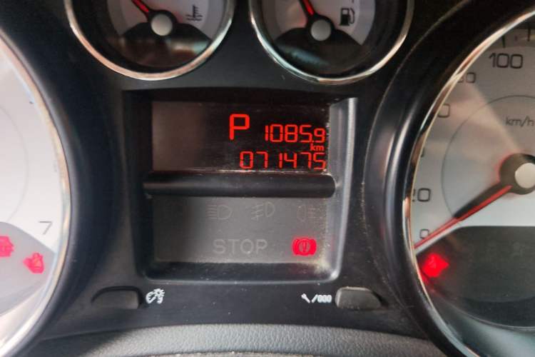 Used Peugeot 308 2014 Enjoy Edition Classic 1.6L Automatic Premium Model Odometer Close Up