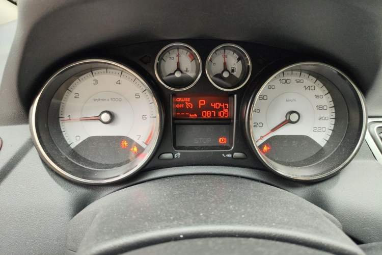 Used Peugeot 308 2014 Enjoy Edition Classic 1.6L Automatic Premium Model Odometer Close Up