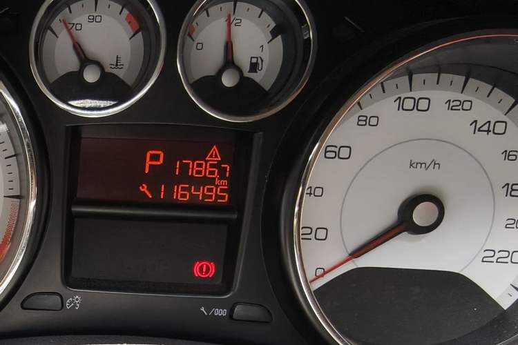 Used Peugeot 308 2014 Enjoy Edition Classic 1.6L Automatic Premium Model Odometer Close Up