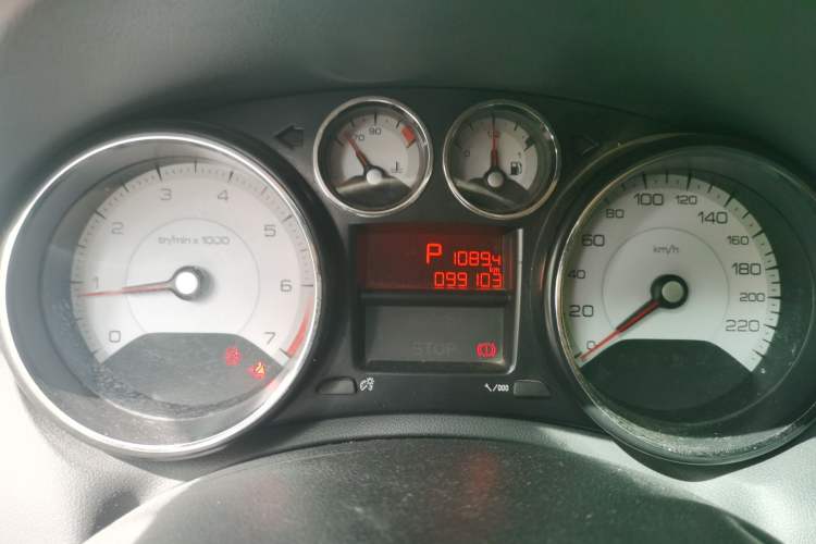 Used Peugeot 308 2014 Enjoy Edition Classic 1.6L Automatic Premium Model Odometer Close Up