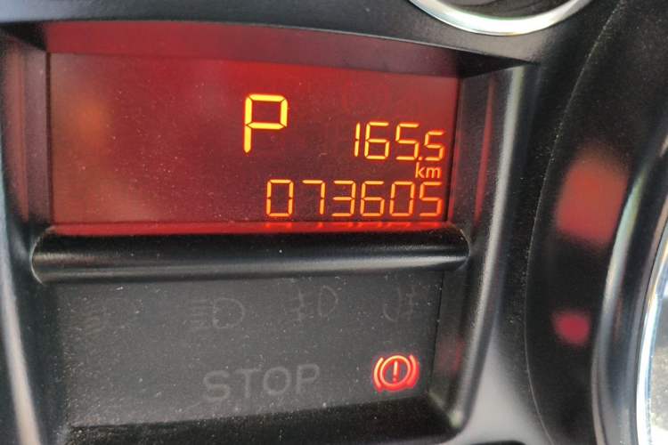 Used Peugeot 308 2014 Enjoy Edition Classic 1.6L Automatic Premium Model Odometer Close Up
