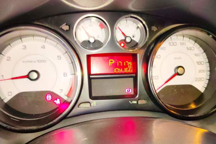 Used Peugeot 308 2014 Enjoy Edition Classic 1.6L Automatic Premium Model Odometer Close Up