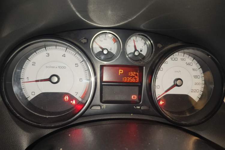 Used Peugeot 308 2014 Enjoy Edition Classic 1.6L Automatic Premium Model Odometer Close Up