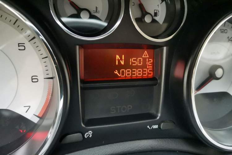 Used Peugeot 308 2014 Enjoy Edition Classic 1.6L Automatic Premium Model Odometer Close Up