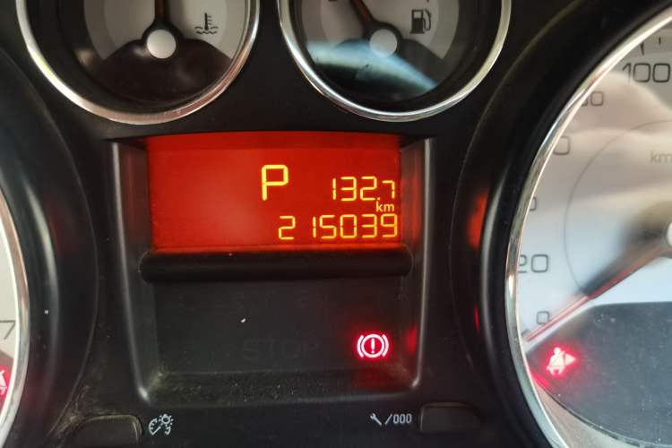 Used Peugeot 308 2014 Enjoy Edition Classic 1.6L Automatic Premium Model Odometer Close Up