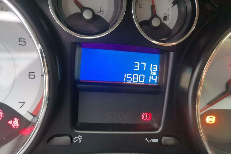 Used Peugeot 308 2014 Enjoy Edition Classic 1.6L Manual YouShang Model Odometer Close Up