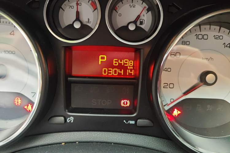 Used Peugeot 308 2014 Enjoy Edition Classic 1.6L Automatic Premium Model Odometer Close Up