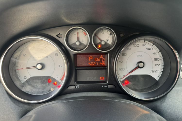 Used Peugeot 308 2014 Enjoy Edition Classic 1.6L Automatic Premium Model Odometer Close Up