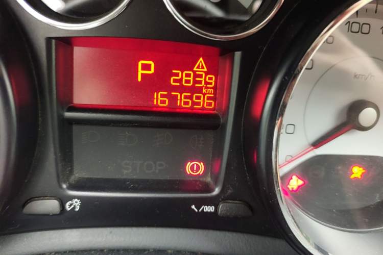 Used Peugeot 308 2014 Enjoy Edition Classic 1.6L Automatic Premium Model Odometer Close Up