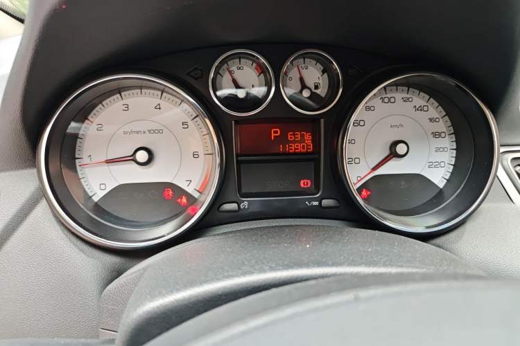 Used Peugeot 308 2014 Enjoy Edition Classic 1.6L Automatic Premium Model Odometer Close Up
