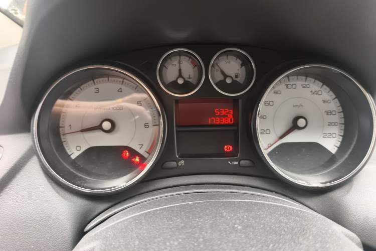 Used Peugeot 308 2014 Enjoy Edition Classic 1.6L Manual Fashion Model Odometer Close Up