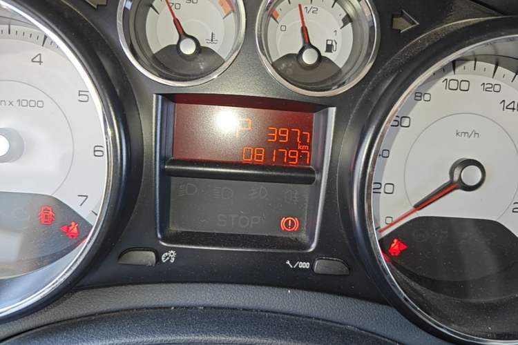 Used Peugeot 308 2014 Enjoy Edition Classic 1.6L Automatic Premium Model Odometer Close Up