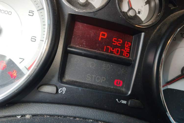 Used Peugeot 308 2014 Enjoy Edition Classic 1.6L Automatic Premium Model Odometer Close Up