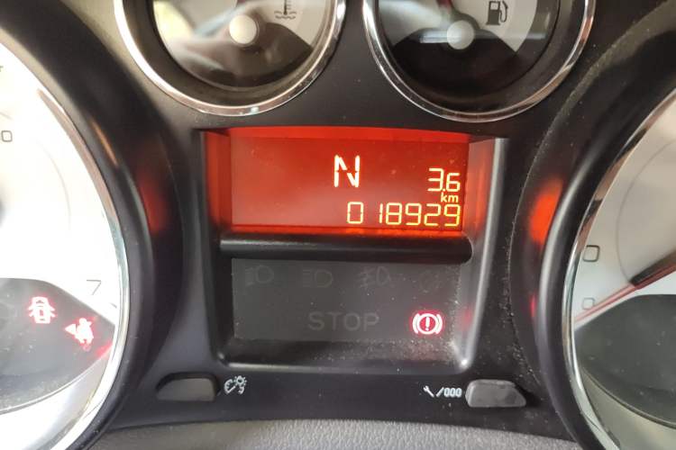Used Peugeot 308 2014 Enjoy Edition Classic 1.6L Automatic Premium Model Odometer Close Up