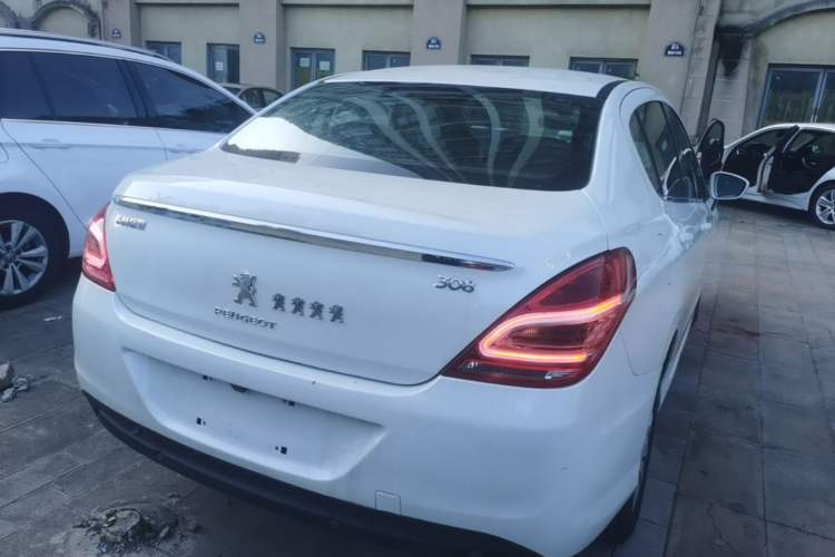 Used Peugeot 308 2014 Enjoyment Edition Classic 1.6L Automatic Fashion Model Rear Right 45 Deg