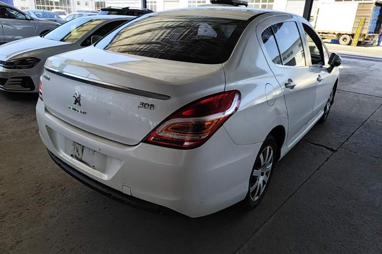 Used Peugeot 308 2014 Enjoyment Edition Classic 1.6L Automatic Fashion Model Rear Right 45 Deg