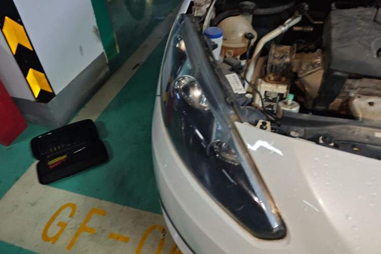 Used Peugeot 308 2014 Enjoy Edition Classic 1.6L Automatic Premium Model Right Front Headlight