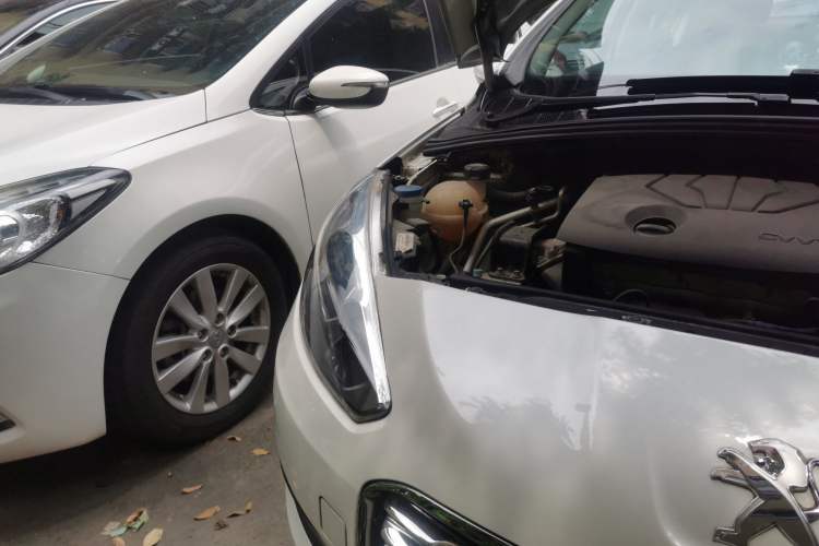 Used Peugeot 308 2014 Enjoyment Edition Classic 1.6L Automatic Fashion Model Right Front Headlight