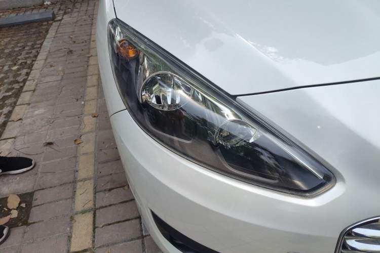 Used Peugeot 308 2014 Enjoy Edition Classic 1.6L Manual YouShang Model Right Front Headlight