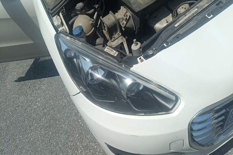 Used Peugeot 308 2014 Enjoyment Edition Classic 1.6L Automatic Fashion Model Right Front Headlight
