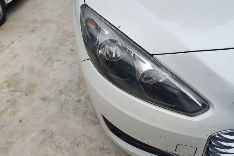Used Peugeot 308 2014 Enjoy Edition Classic 1.6L Manual YouShang Model Right Front Headlight