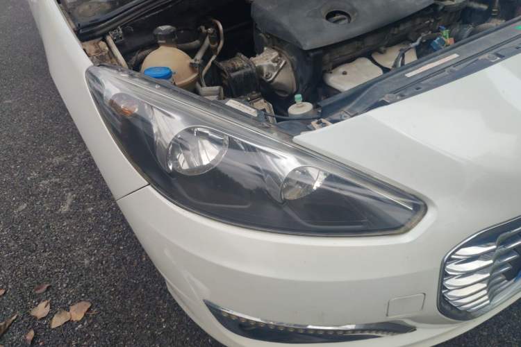 Used Peugeot 308 2014 Enjoy Edition Classic 1.6L Automatic Premium Model Right Front Headlight