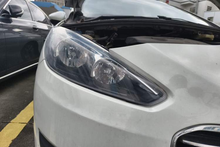 Used Peugeot 308 2014 Enjoy Edition Classic 1.6L Automatic Premium Model Right Front Headlight