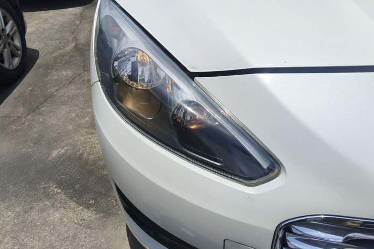 Used Peugeot 308 2014 Enjoy Edition Classic 1.6L Automatic Premium Model Right Front Headlight