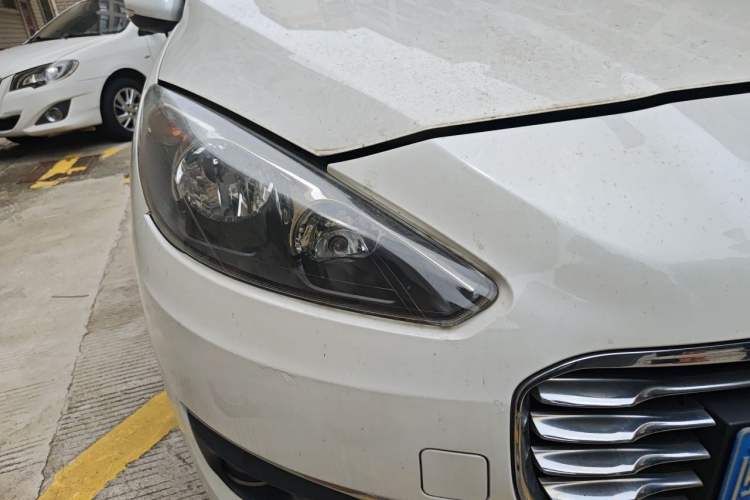 Used Peugeot 308 2014 Enjoy Edition Classic 1.6L Automatic Premium Model Right Front Headlight