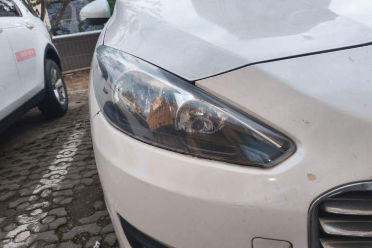 Used Peugeot 308 2014 Enjoy Edition Classic 1.6L Automatic Premium Model Right Front Headlight