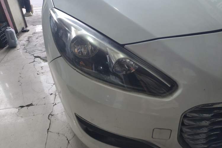 Used Peugeot 308 2014 Enjoy Edition Classic 1.6L Automatic Premium Model Right Front Headlight