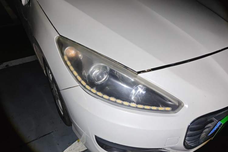 Used Peugeot 308 2014 Enjoyment Edition Classic 1.6L Automatic Fashion Model Right Front Headlight