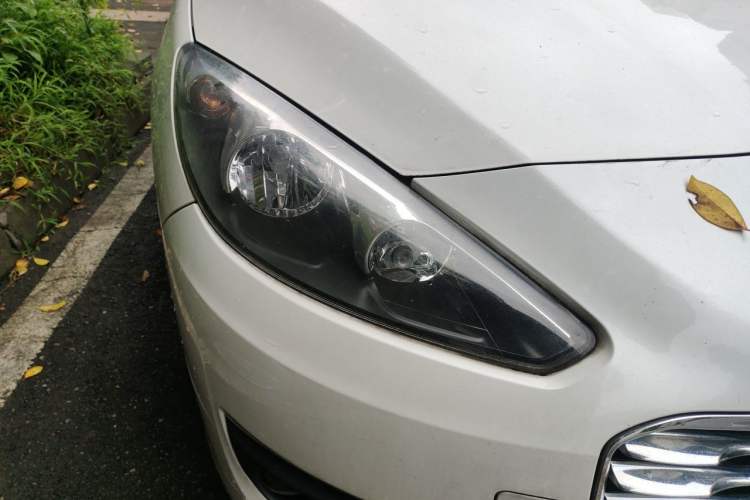 Used Peugeot 308 2014 Enjoy Edition Classic 1.6L Manual Fashion Model Right Front Headlight