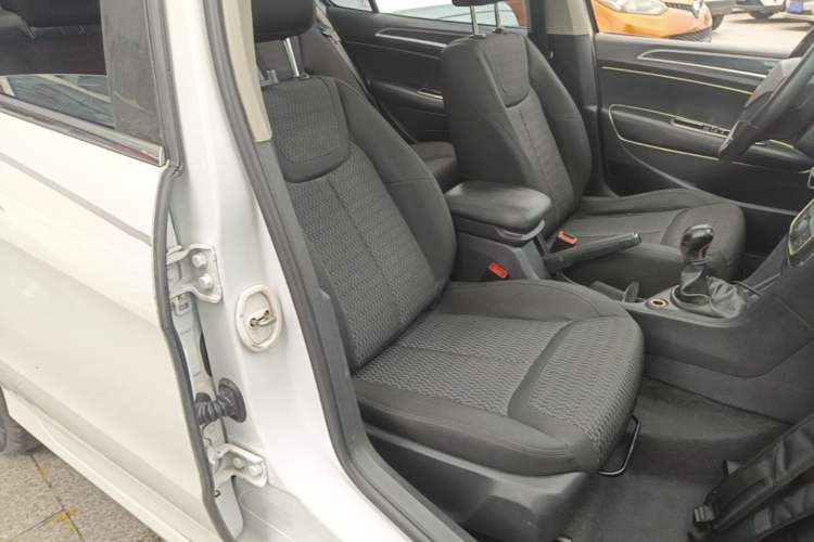 Used Peugeot 308 2014 Enjoy Edition Classic 1.6L Manual Fashion Model Right Front Seat