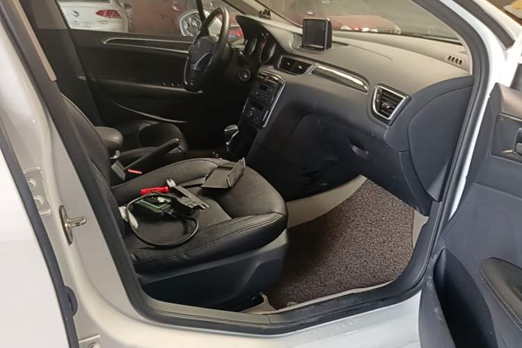 Used Peugeot 308 2014 Enjoyment Edition Classic 1.6L Automatic Fashion Model Right Front Seat