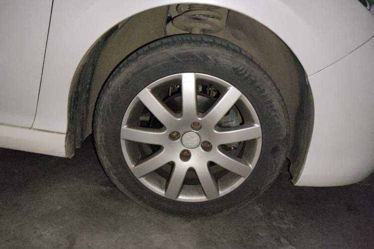Used Peugeot 308 2014 Enjoy Edition Classic 1.6L Automatic Premium Model Right Front Wheel Hub