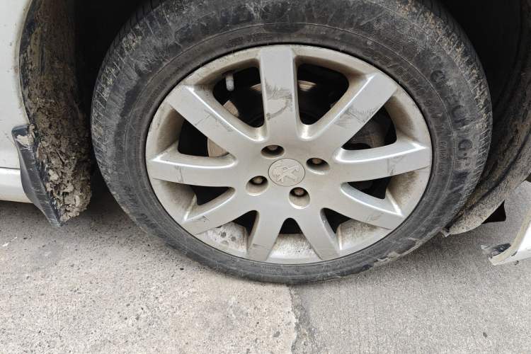 Used Peugeot 308 2014 Enjoy Edition Classic 1.6L Manual Fashion Model Right Front Wheel Hub
