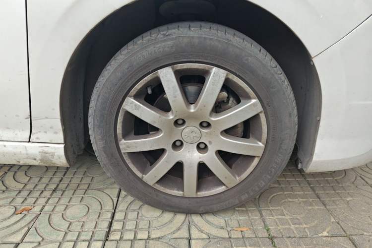 Used Peugeot 308 2014 Enjoy Edition Classic 1.6L Manual YouShang Model Right Front Wheel Hub