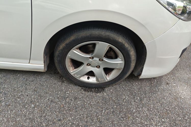 Used Peugeot 308 2014 Enjoy Edition Classic 1.6L Automatic Premium Model Right Front Wheel Hub