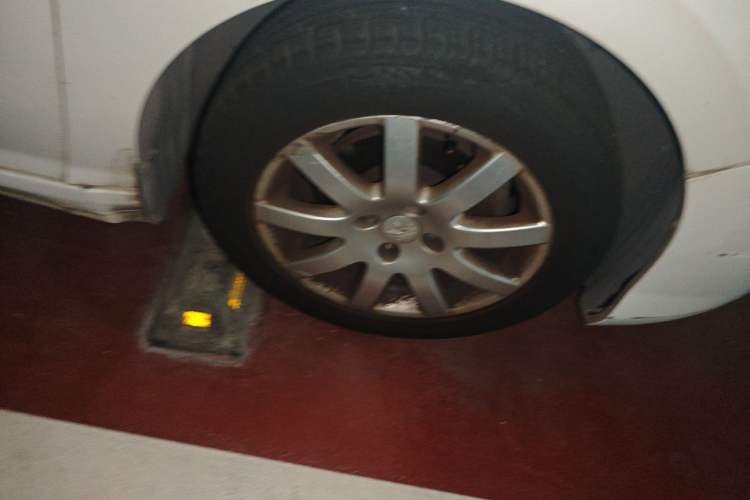 Used Peugeot 308 2014 Enjoyment Edition Classic 1.6L Automatic Fashion Model Right Front Wheel Hub