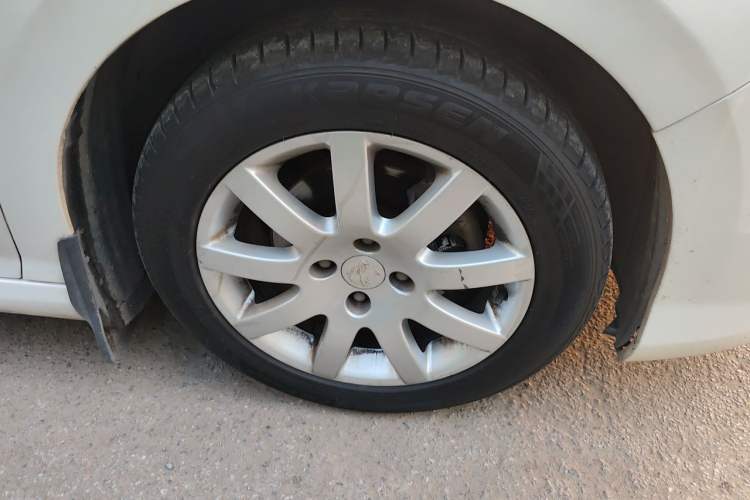 Used Peugeot 308 2014 Enjoy Edition Classic 1.6L Manual YouShang Model Right Front Wheel Hub