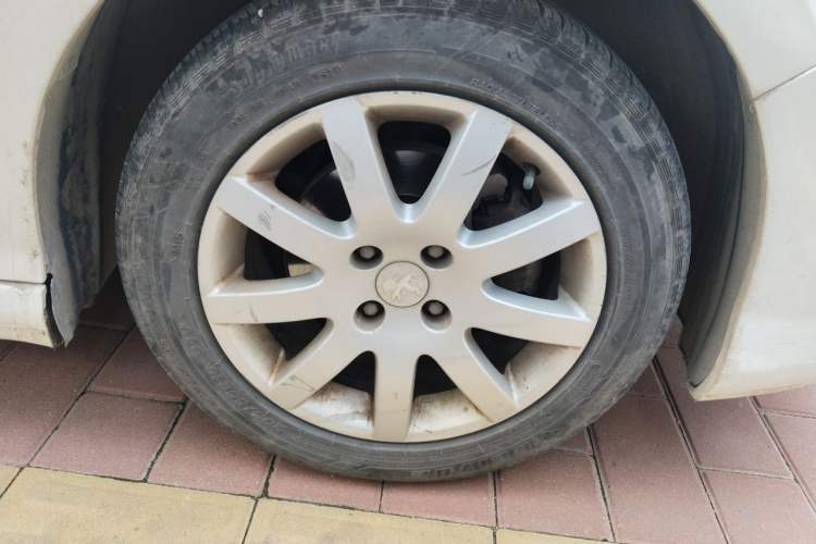 Used Peugeot 308 2014 Enjoy Edition Classic 1.6L Manual YouShang Model Right Front Wheel Hub