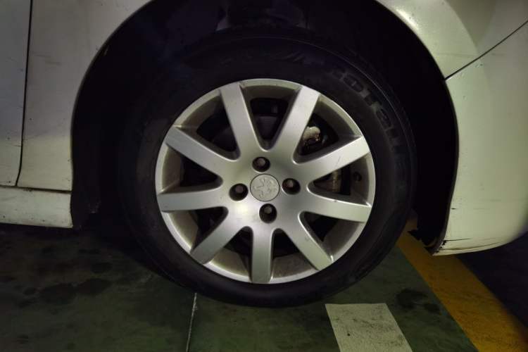 Used Peugeot 308 2014 Enjoy Edition Classic 1.6L Automatic Premium Model Right Front Wheel Hub